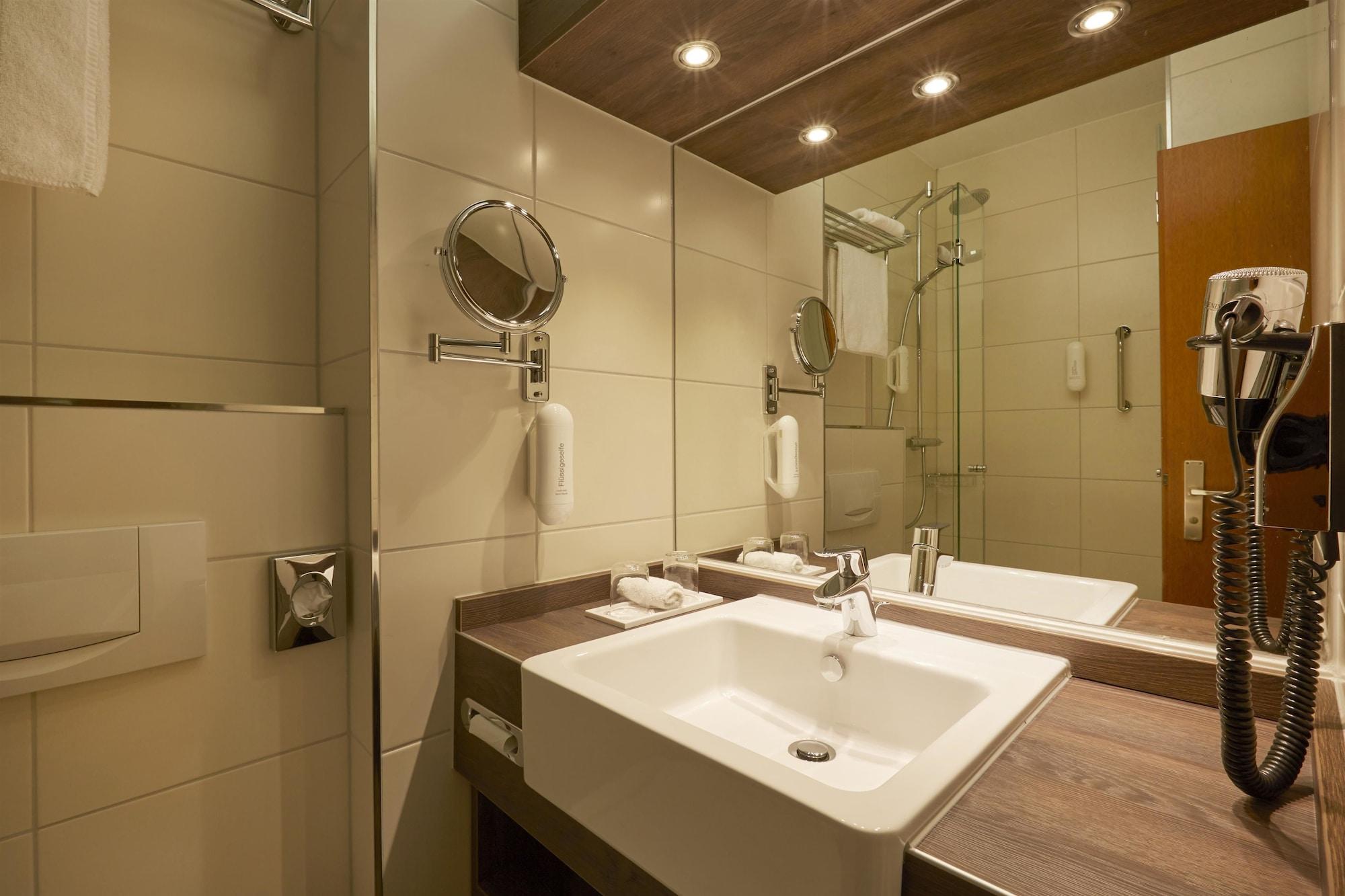 H+ Hotel Nuernberg Екстериор снимка
