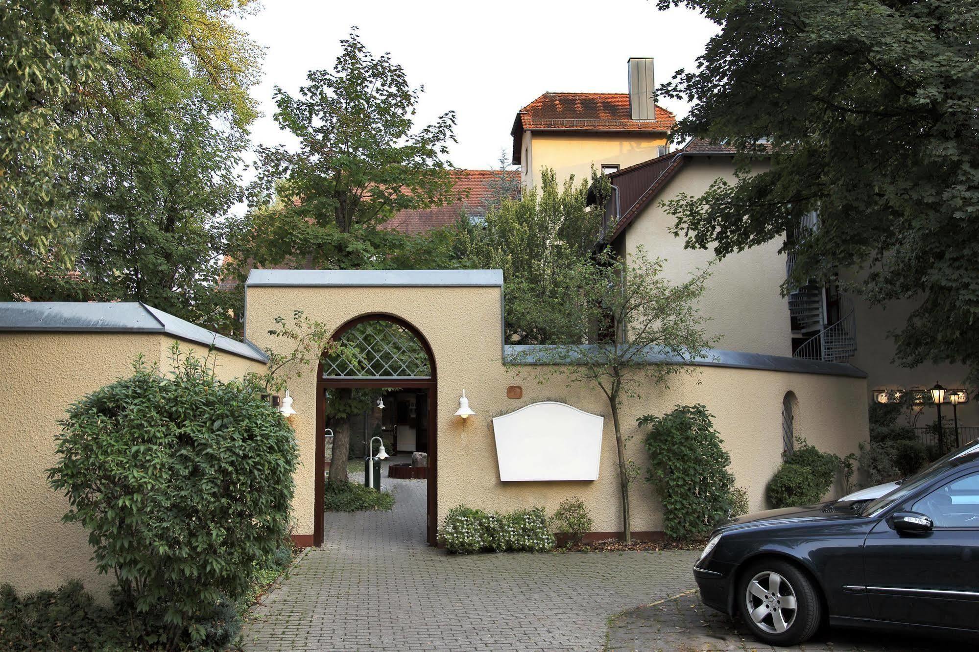 H+ Hotel Nuernberg Екстериор снимка