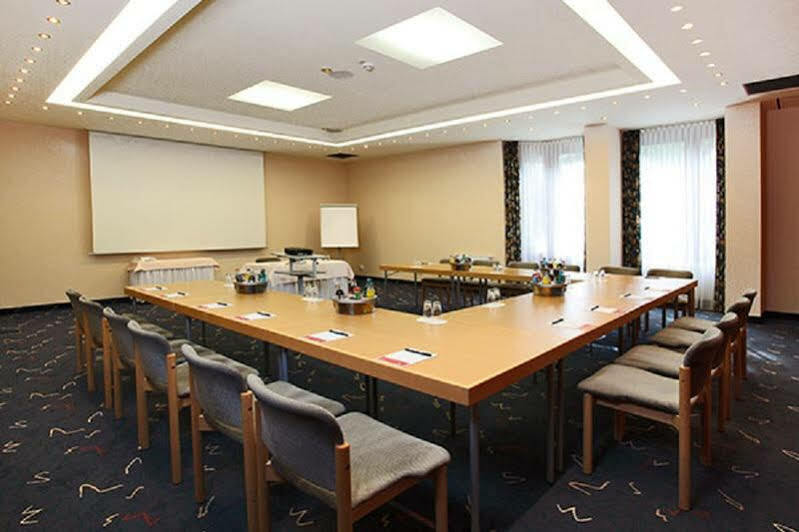 H+ Hotel Nuernberg Екстериор снимка