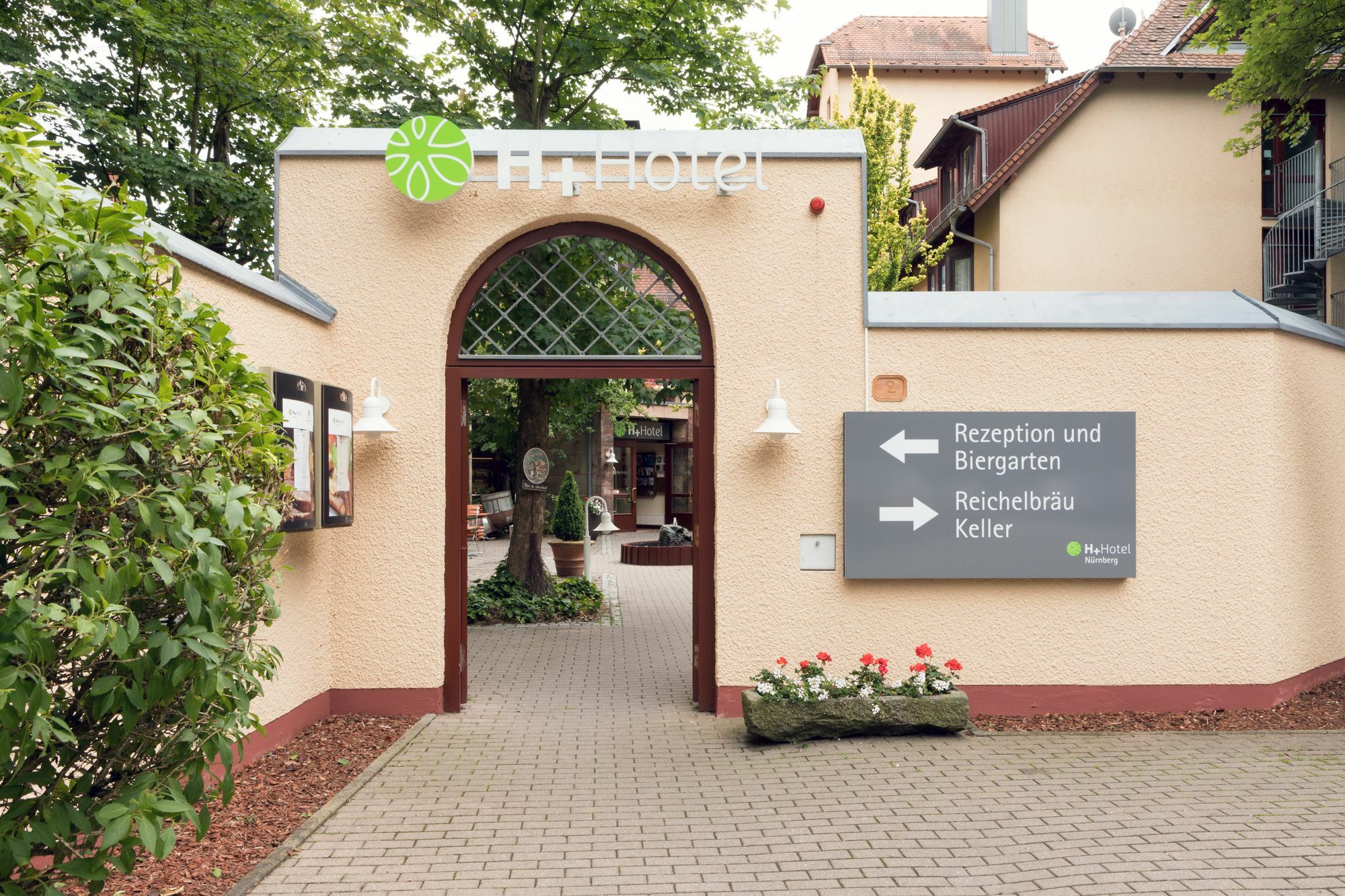 H+ Hotel Nuernberg Екстериор снимка