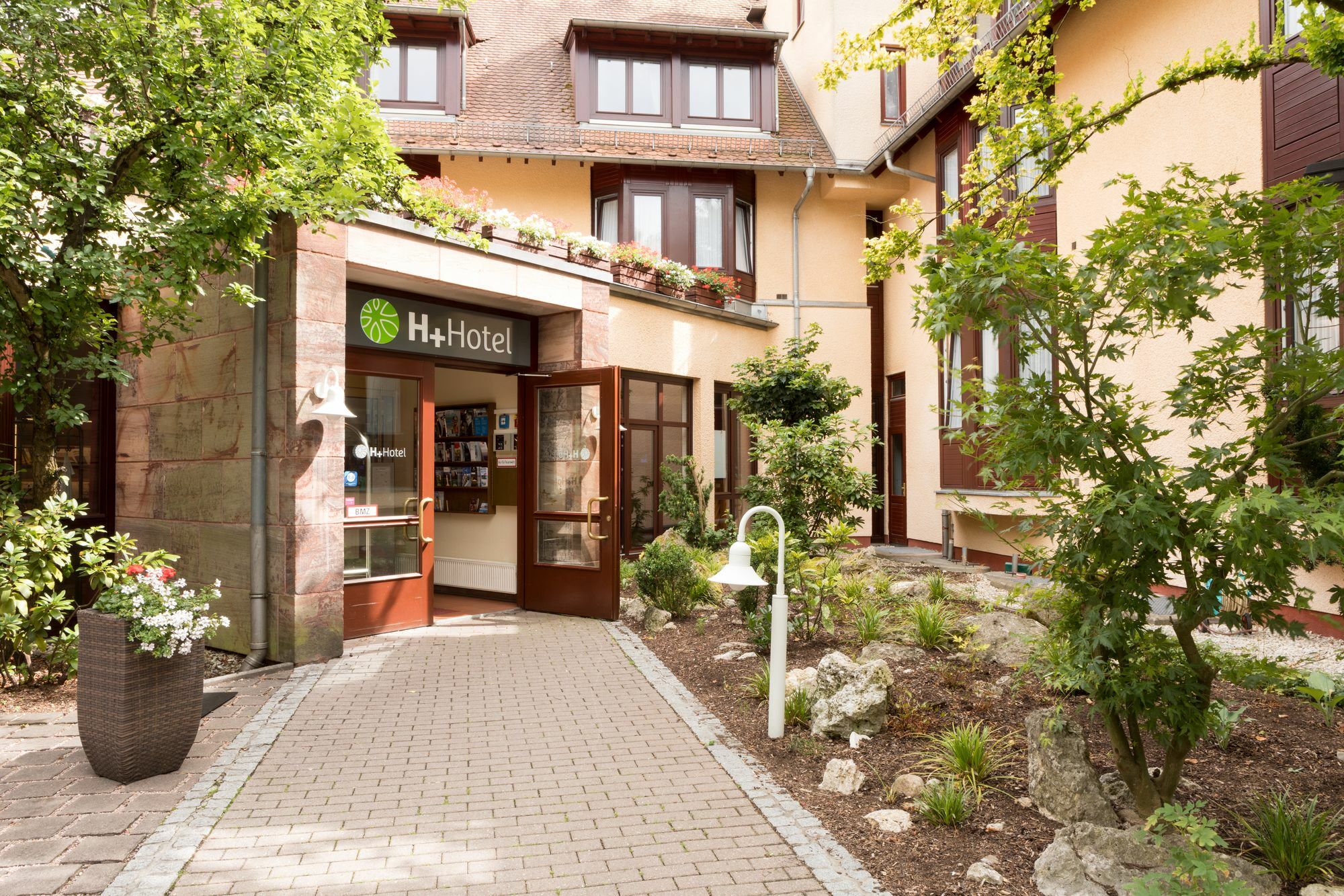 H+ Hotel Nuernberg Екстериор снимка