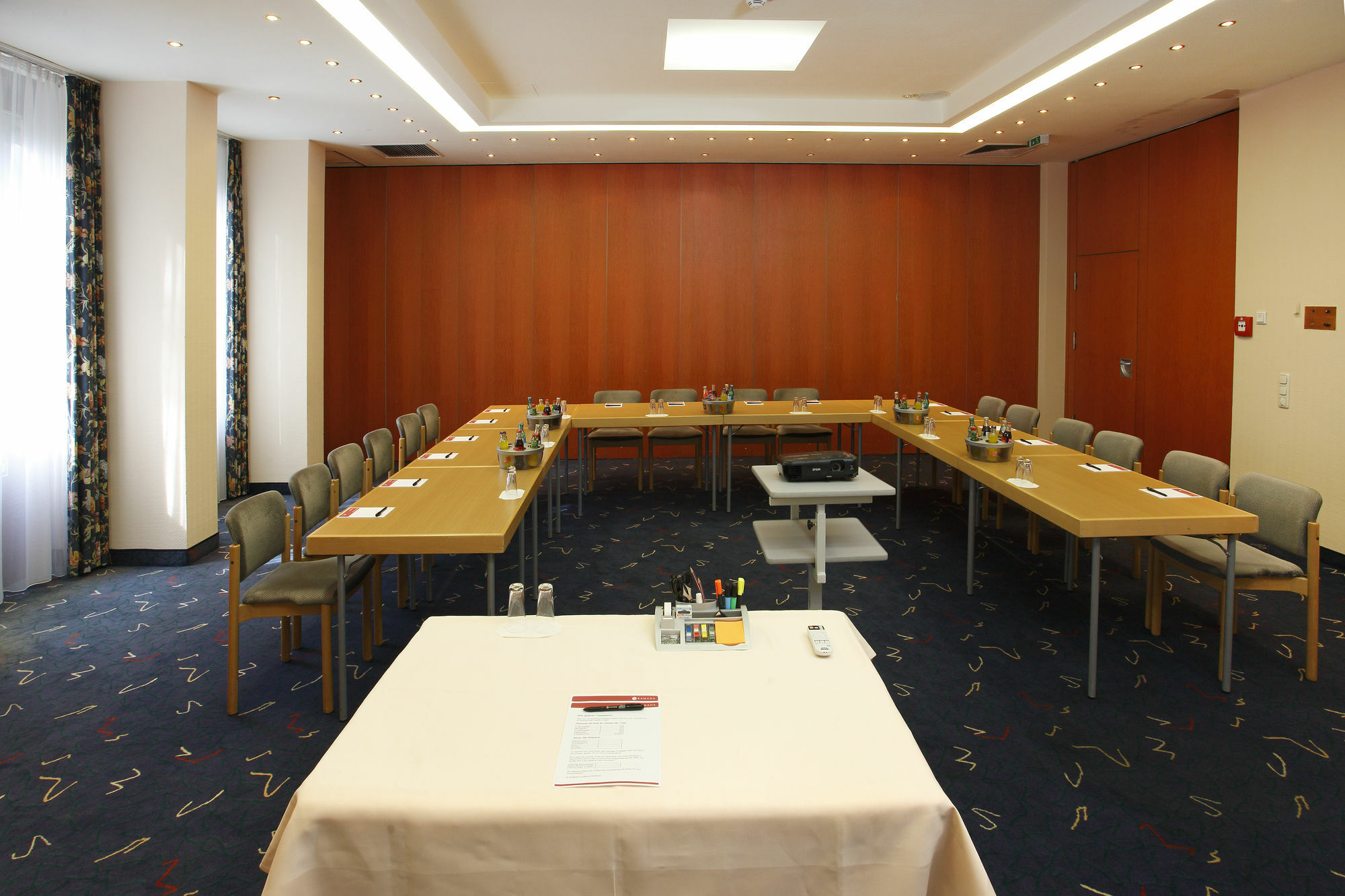 H+ Hotel Nuernberg Екстериор снимка